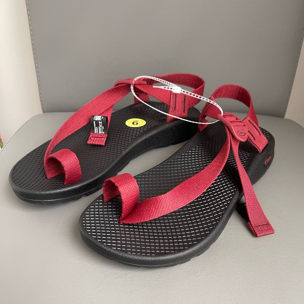 Chaco Women's Red Bodhi Sandal Size 9